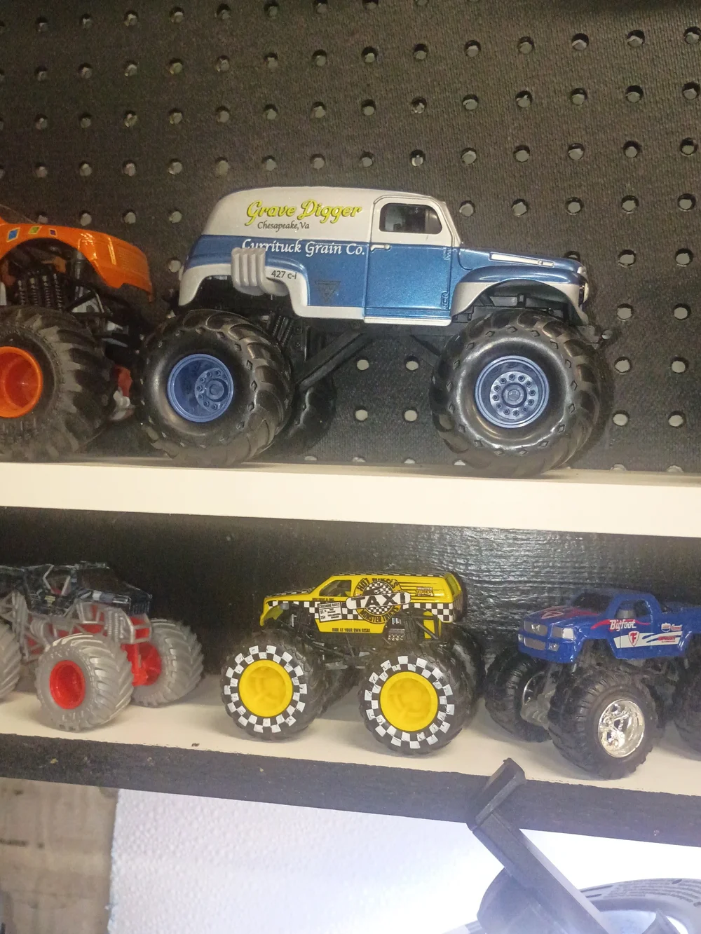 Hot Wheels Monster Truck Taxi 1/64 Scale Loose
